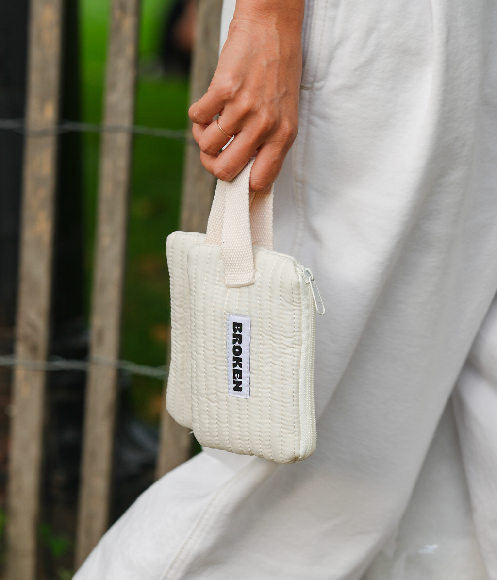 Broken Mono Pouch